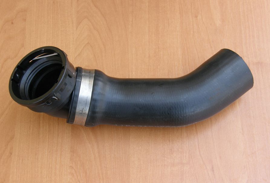 PRZEWÓD RURA WĄŻ TURBO INTERCOOLERA BMW E83 X3 2.0 d